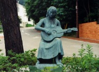 写真・奏でる乙女