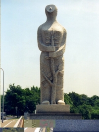 写真・栄光（南）