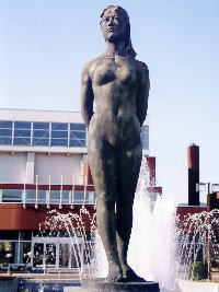 �ʐ^�E�O��