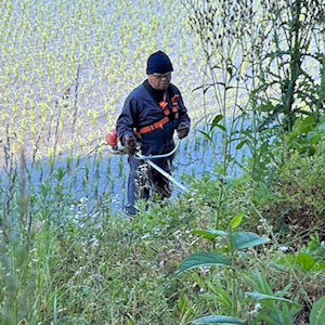 5.26 草刈中（その1）
