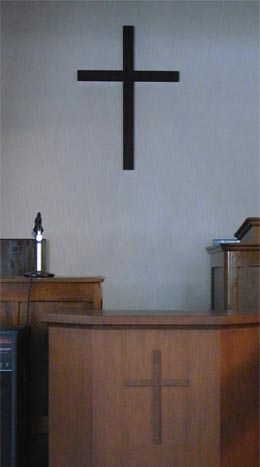 教壇と十字架