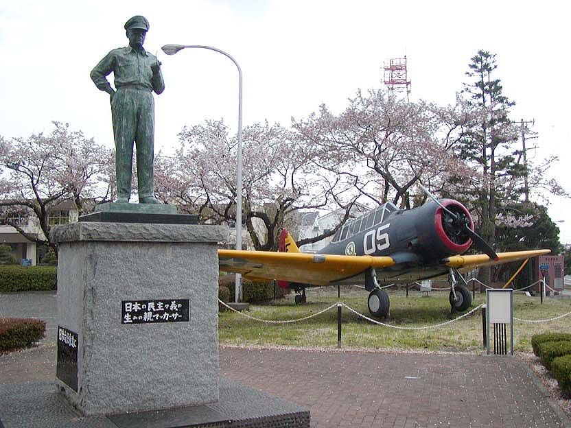 厚木基地桜祭り