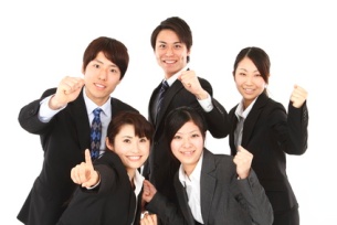 写真　やるき溢れる社員たち