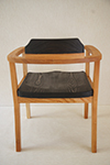 Chair No.12　￥62,000（税込）　材　質：杉・けやき　サイズ：幅610×奥550×高780