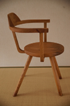 Chair No.15　￥55,000（税込）　材質：けやき　サイズ：幅530×奥530×高730