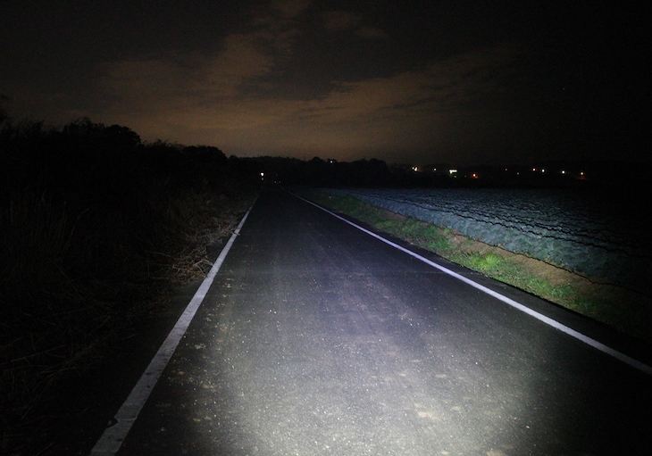 夜の農道