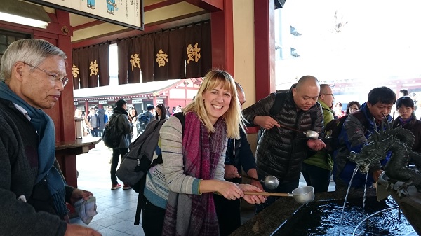 「お寺のお参りの方法、身の清め方を伝授」