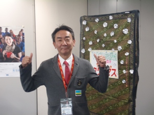 「団長殿の満面の笑みがこぼれる」
