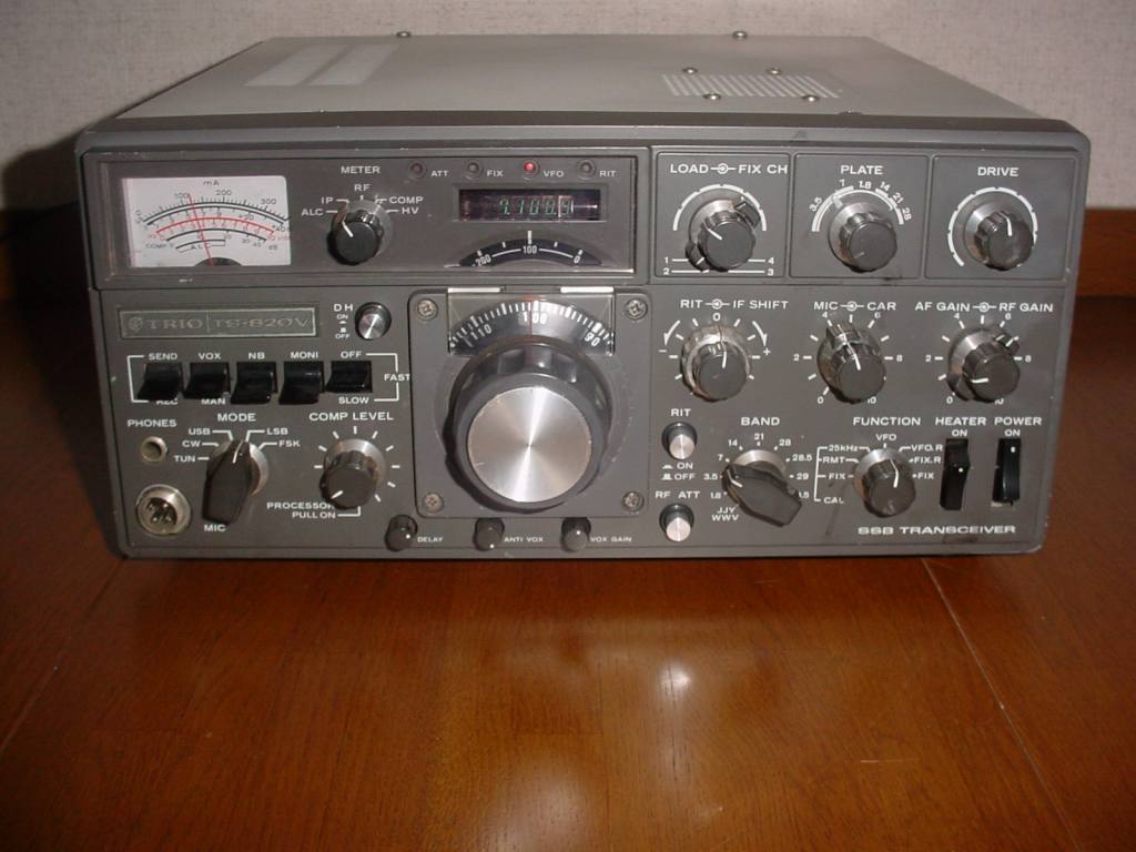 TRIO COMMUNICATIONS RECEIVER R-820 メーカー修理済 (2008/02、再修理