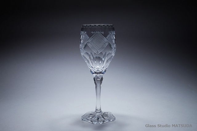市場切子グラス　切子　ワイングラス 時代　カットガラス　　気泡　現状品　グラス　江戸切子　古い　ガラス細工 工芸ガラス