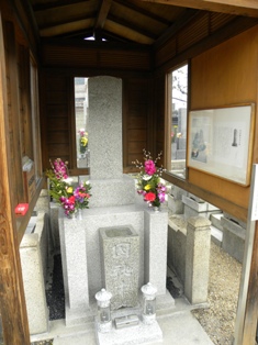 竹本義太夫の墓
