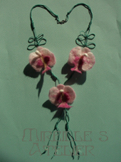 felted orchids necklace tFg̗̃lbNX