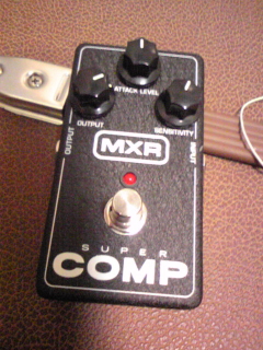 MXR / SUPER COMPの特徴と使い方などをレビュー。アタック調整