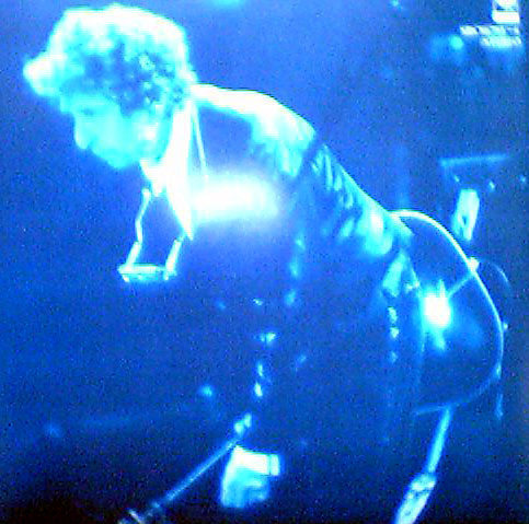 奇妙なスーツのディラン