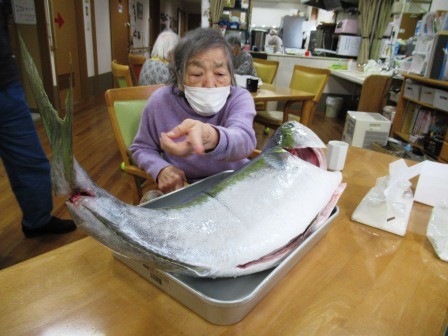 写真:大きなブリ