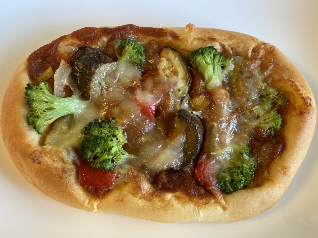 夏野菜カレーのパン