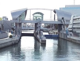 道頓堀川水門