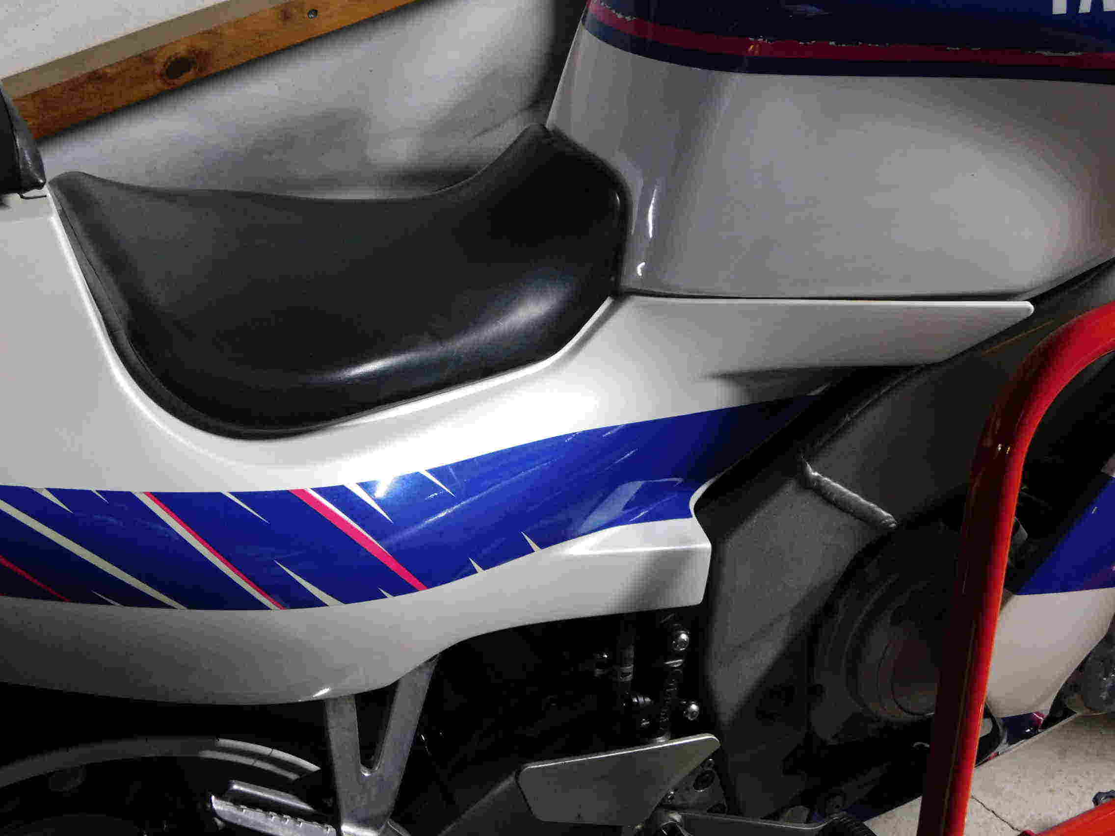 FZR250R磨き後