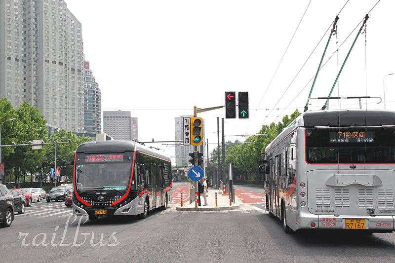 上海BRT71路婁山関路