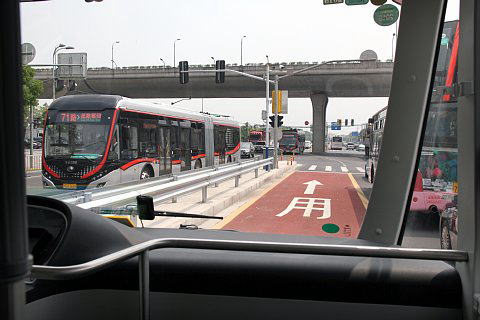 上海BRT71路呉宝路