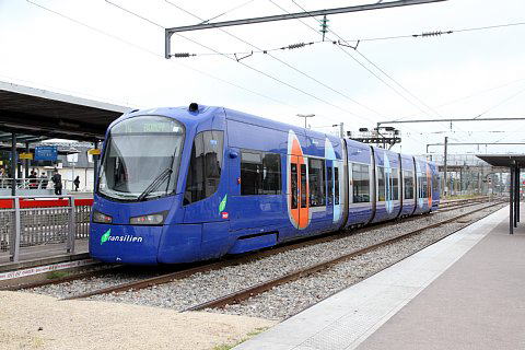 Paris tram T4 