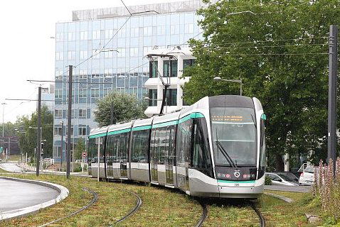 Paris tram T7 Parc Silic