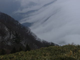 青滝山方面の滝雲