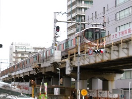 13.ＪＲ玉造駅北側