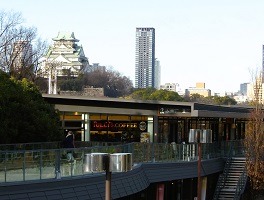 2.大阪城公園駅から見た大阪城
