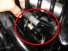 少しガソリンが漏れる（注意）
