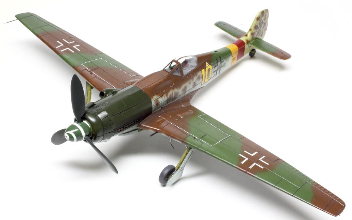 (KIT: AOSHIMA 1/72 Ta152H-1)